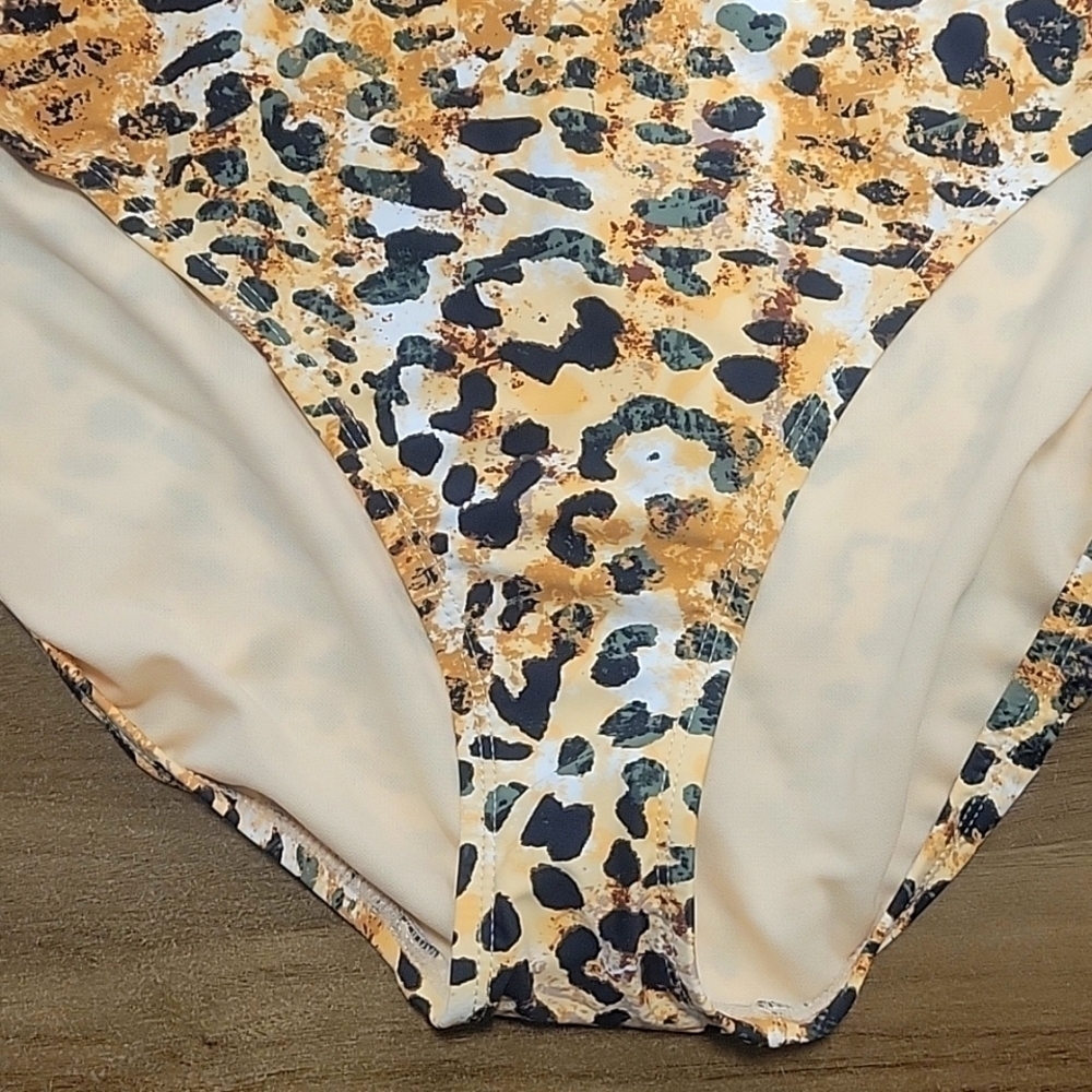 Mynah-Leopard Print NWT-Two Piece Mynah Bathing Suit-Size 22W - Picture 14 of 17